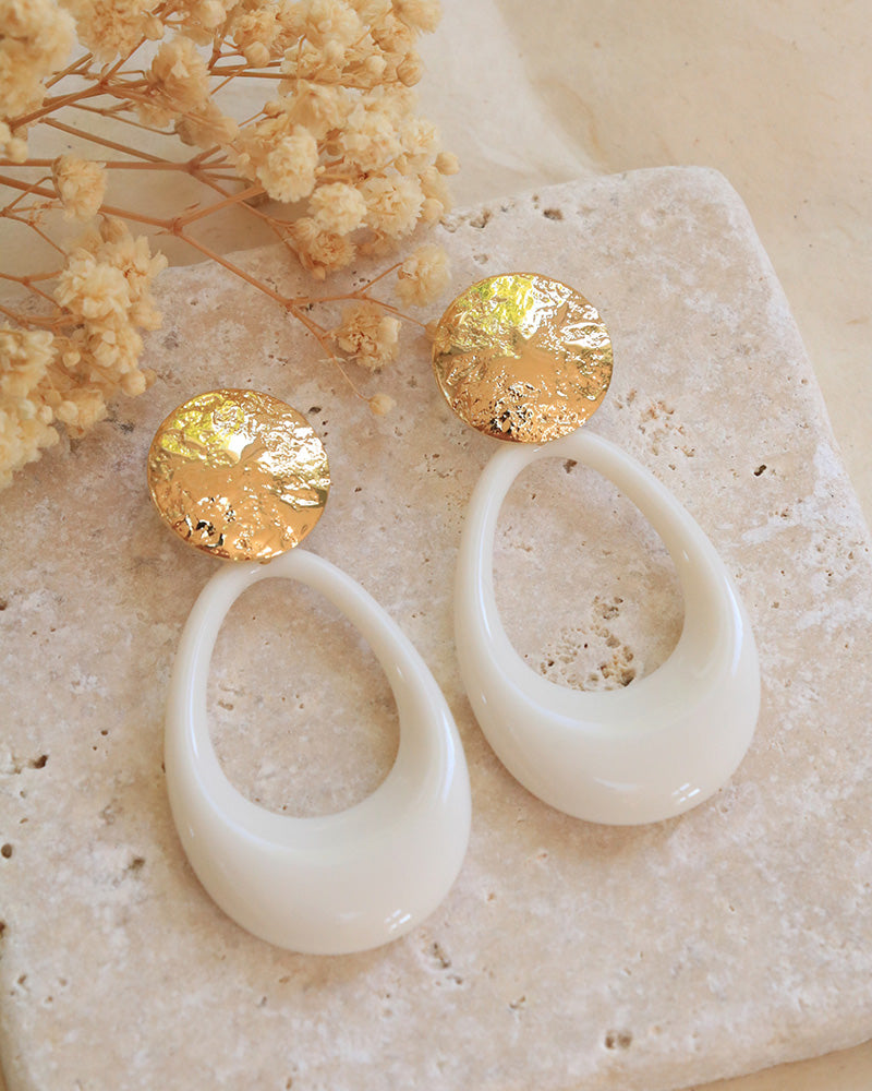 Boucles Amathée Néréides Acrylique Ivoire - Artisanat Bordeaux