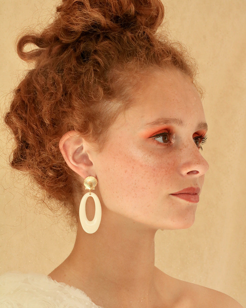 Boucles Callia Néréides Acrylique Ivoire Portée - Artisanat Bordeaux