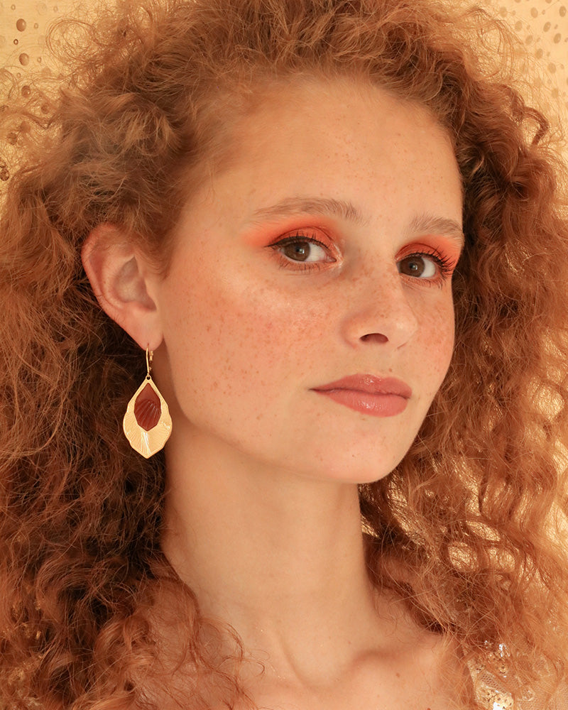 Boucles Calypso Néréides Caramel Portée - Artisanat Bordeaux
