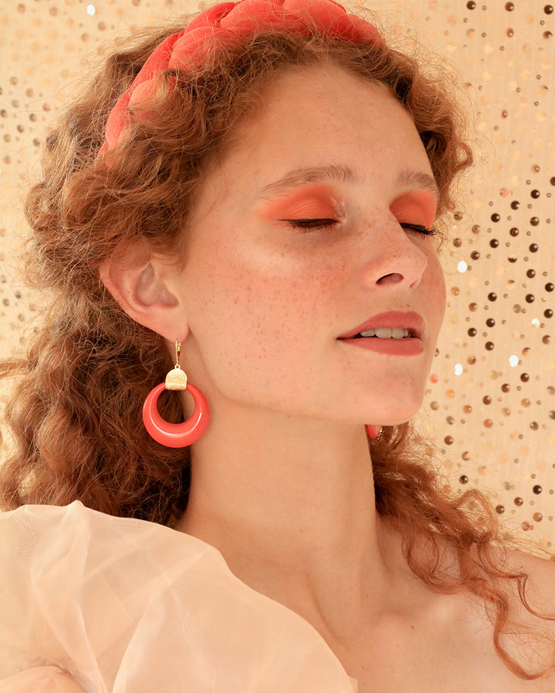 Boucles Cymodocée Néréides Acrylique Corail Portée - Artisanat Bordeaux