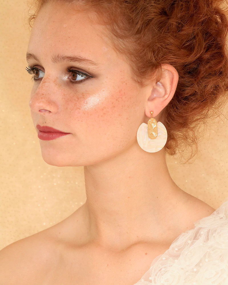 Boucles Eurydice Néréides Blanc Portée - Artisanat Bordeaux
