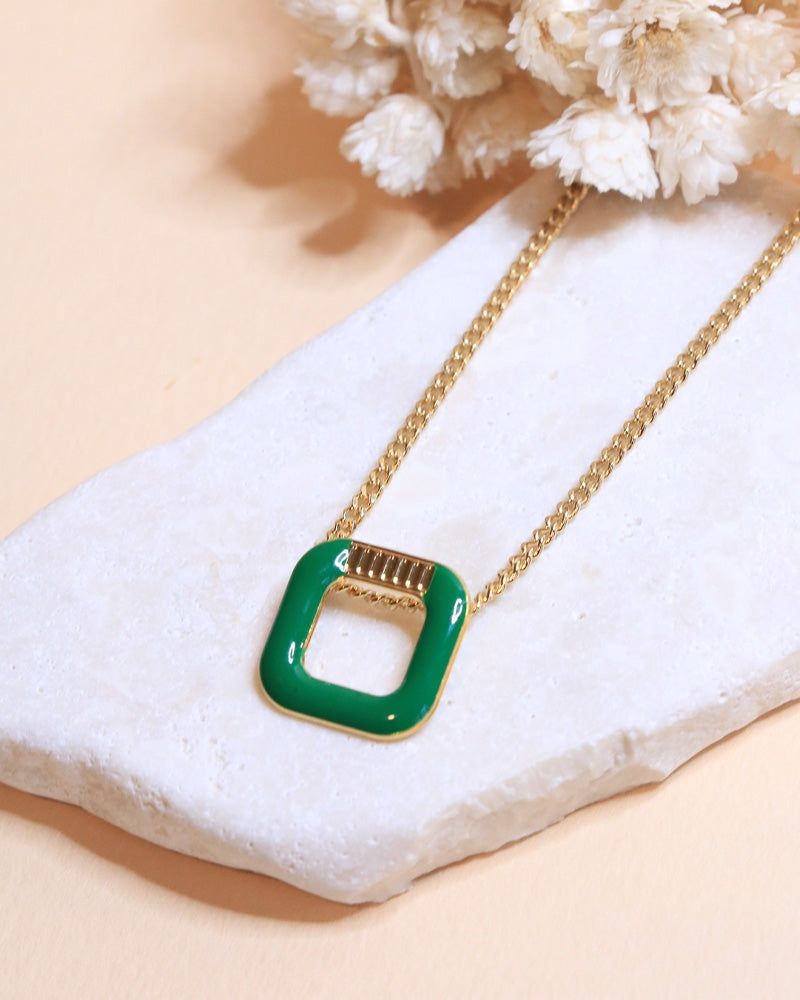 Collier vert eucalyptus, création artisanale Aurélie Joliff, bijouterie Bordeaux.